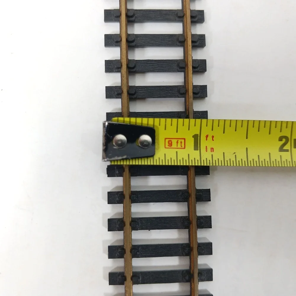 Atlas Snap-Track HO Scale 6 Inch Straight Track Brass Rail Lot of 4 Black Ties